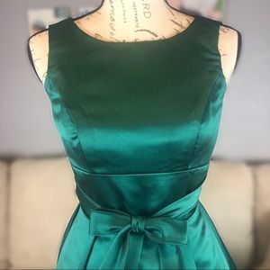 ‼️MOVING SALE‼️ Green Satin A Line Party Dress